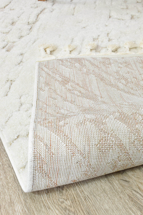 August A1327A Cream